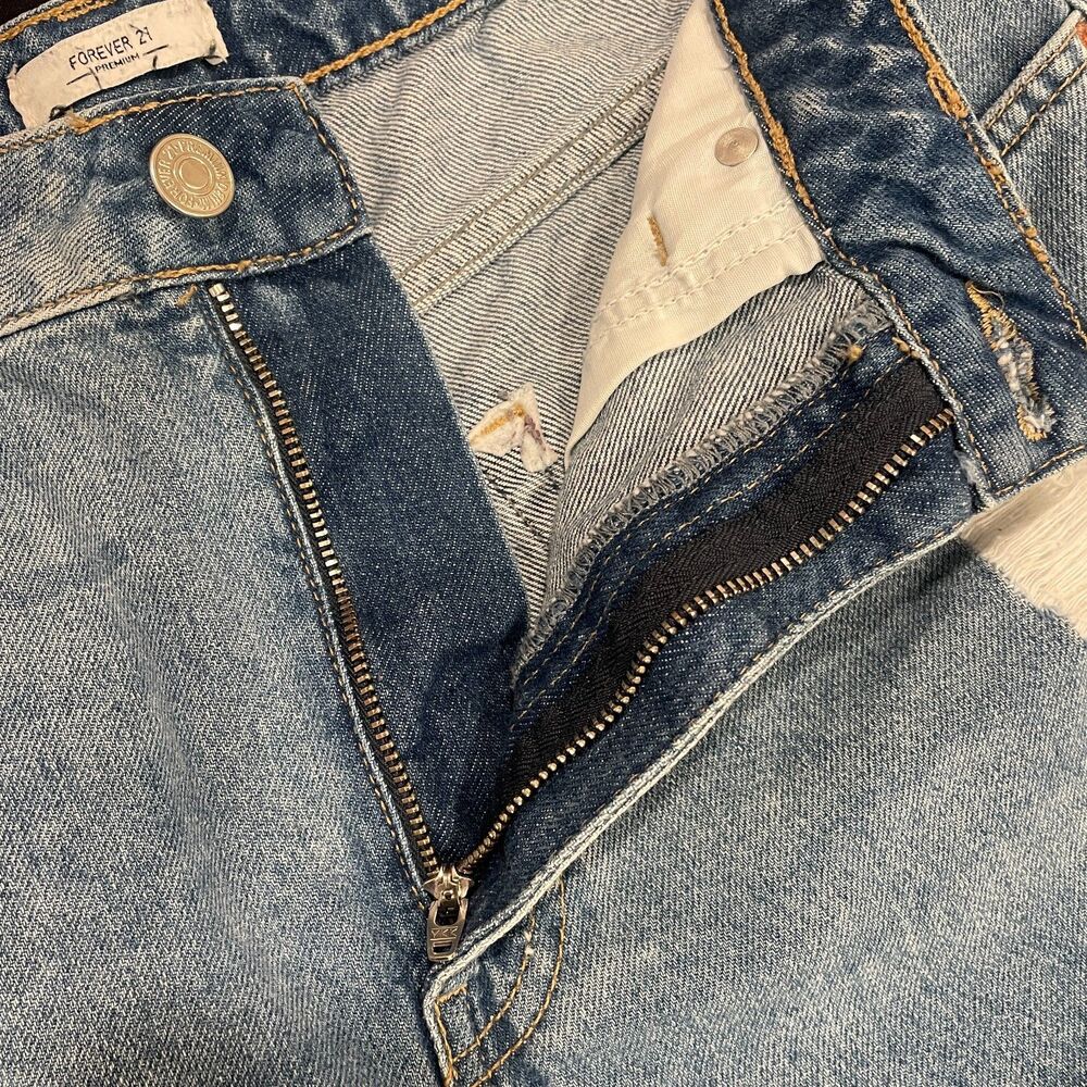 ~ Boho Festival Jean Shorts 29 Frayed Raw Hem Ripped Cut Offs Medium Blue Denim - Picture 11 of 15